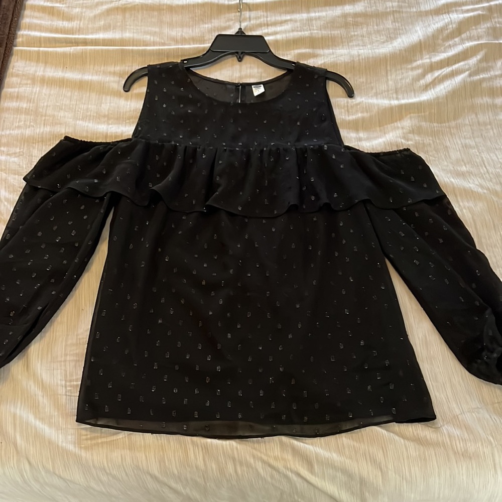 Black Cold Shoulder Top, size L